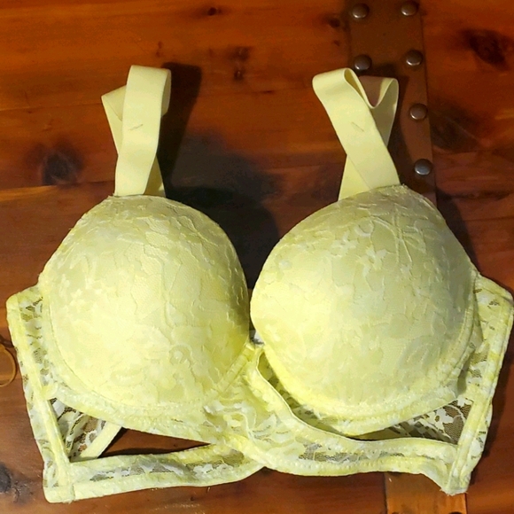 Bra - Picture 1 of 2